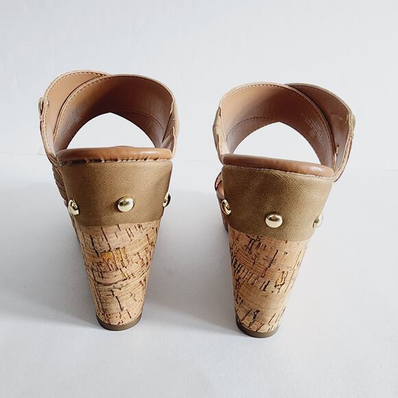 Tommy Hilfiger Tan Faux Suede Leather Cork Wedge Sandals with Gold Logo Size 9.5 - Picture 3 of 9